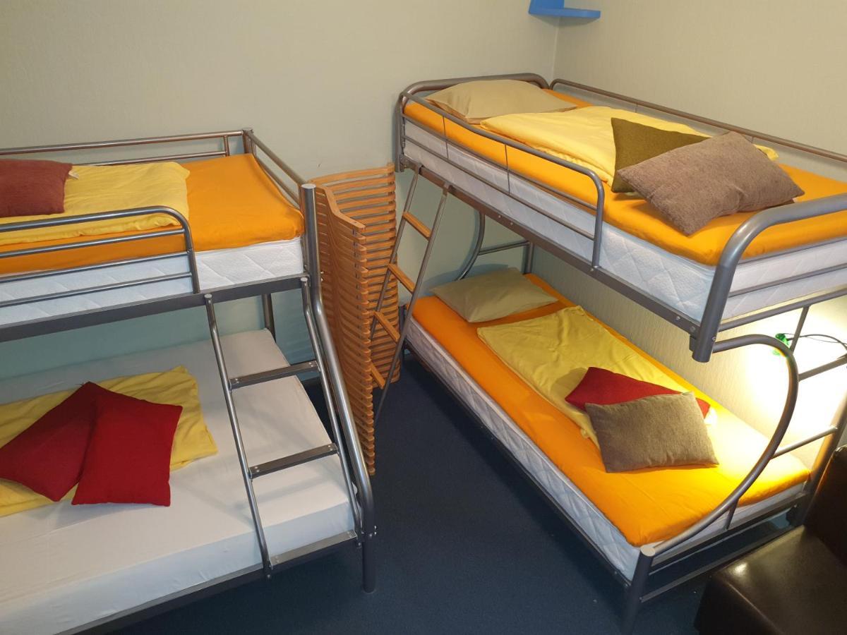 Freedom65 Hostel And Caravan Talin Exterior foto