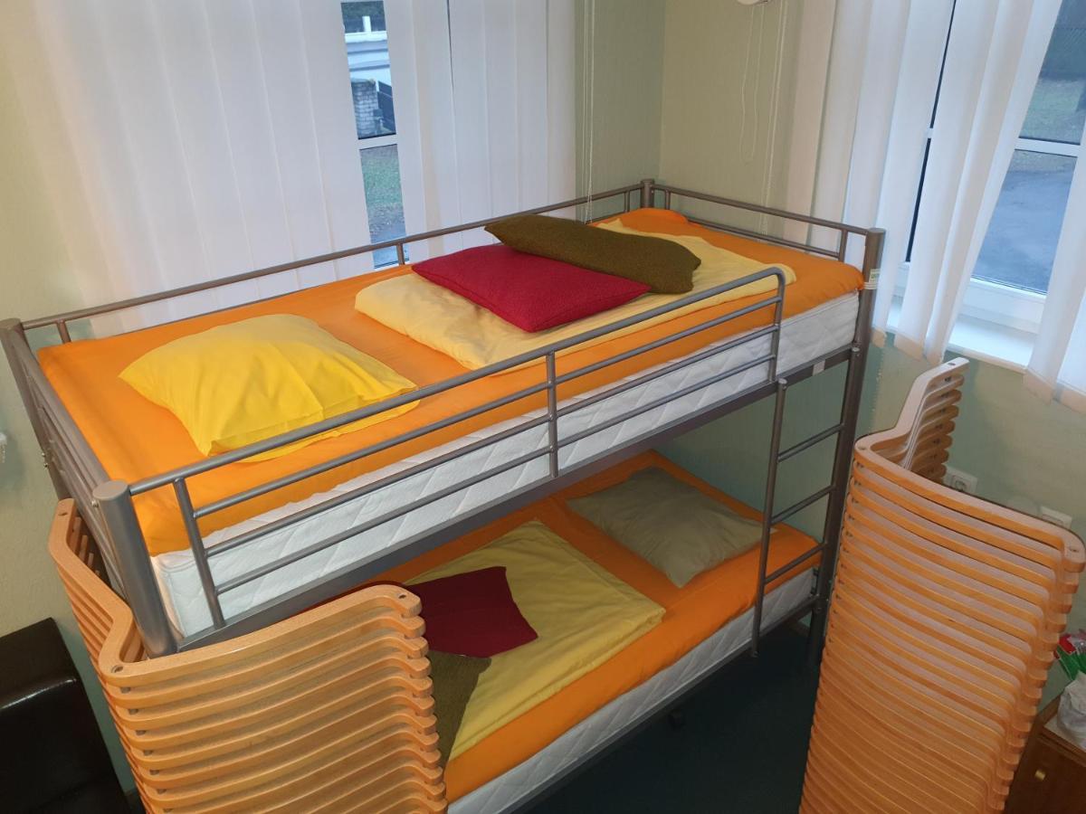 Freedom65 Hostel And Caravan Talin Exterior foto
