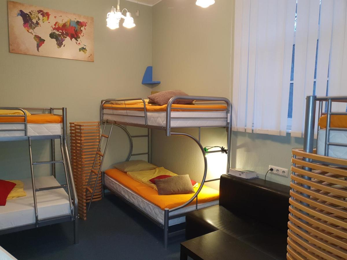 Freedom65 Hostel And Caravan Talin Exterior foto